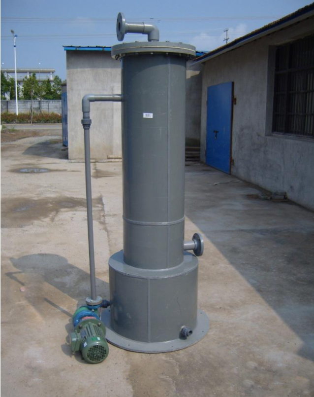 �������F������